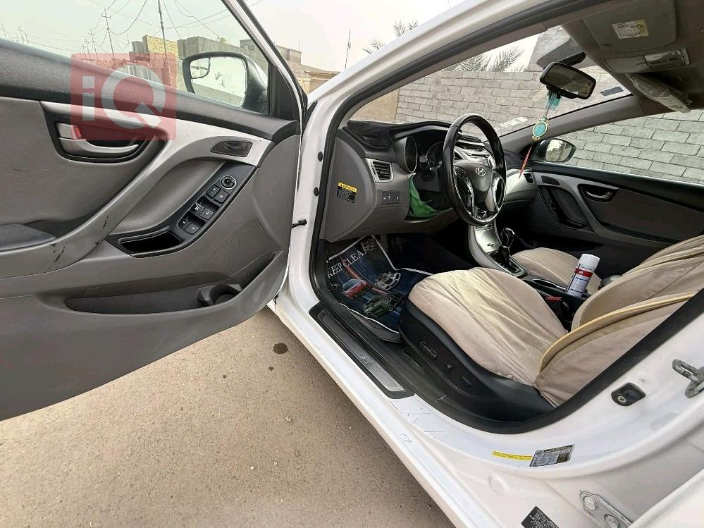 هیۆندای ئەلەنترا